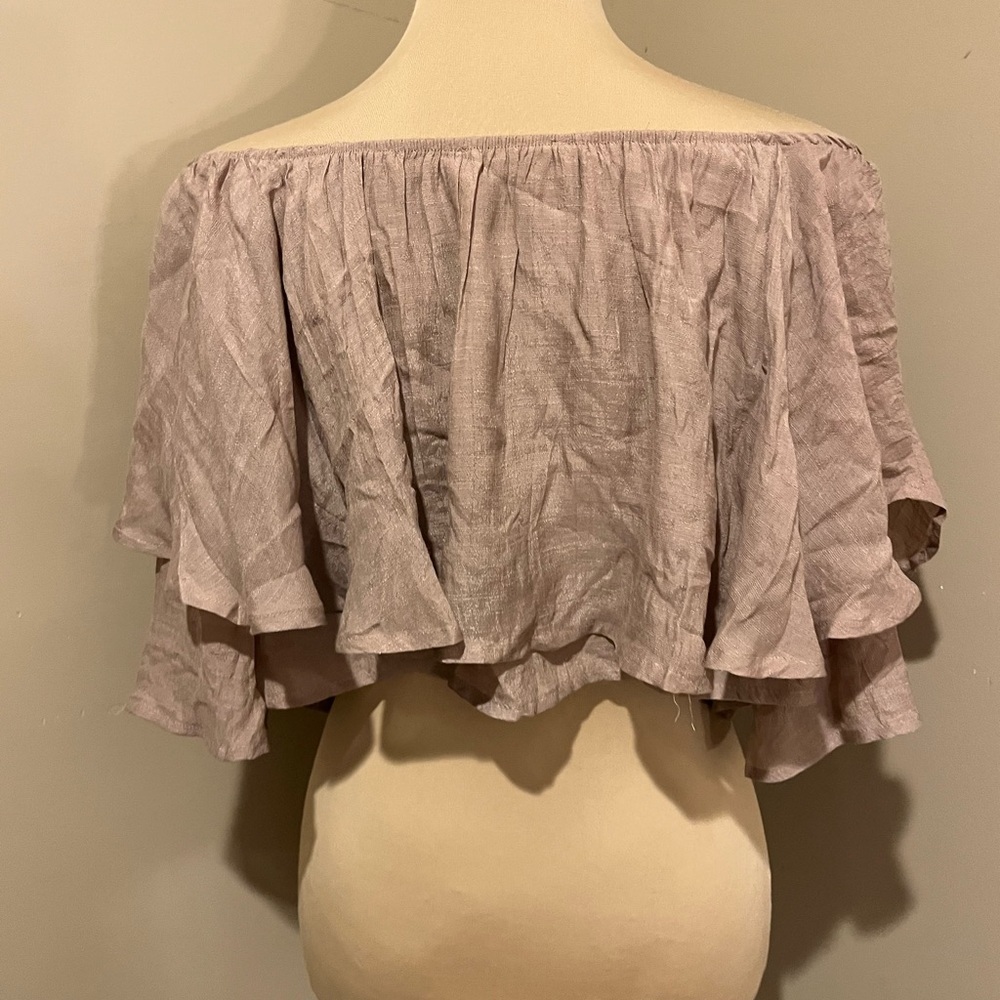 TALULAH Off-Shoulder  layered Cropped Flowy Blouse in Soft Taupe, size M - Picture 2 of 9